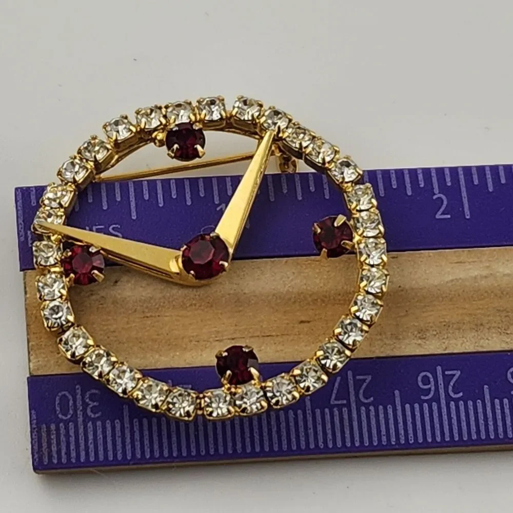 Vintage Rhinestone‎ Clock Brooch